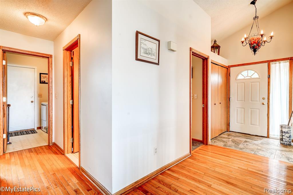 1807 PEBBLE CREEK Drive, Canton, MI 48188 — Photo 7