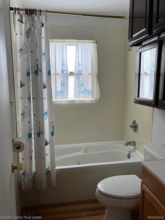 8576 COUNTRY CLUB Drive, Pinckney, MI 48169 — Photo 11