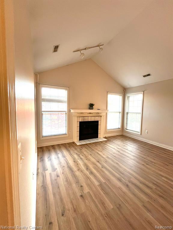 28071 CARLTON WAY Drive, Novi, MI 48377 — Photo 21