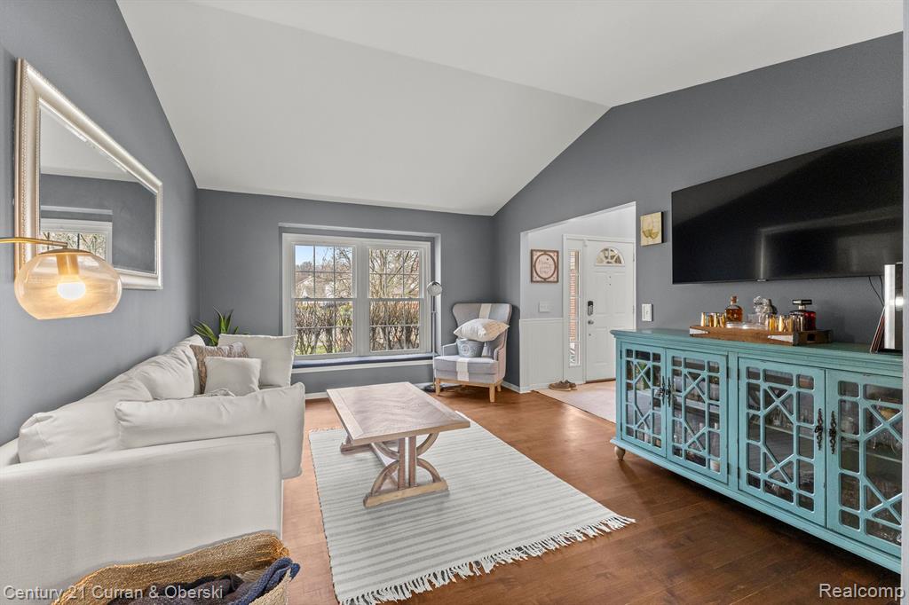 42745 LEDGEVIEW Drive, Novi, MI 48377 — Photo 8