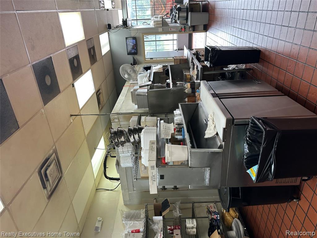 19005 Telegraph RD, Detroit, MI 48219 — Photo 13