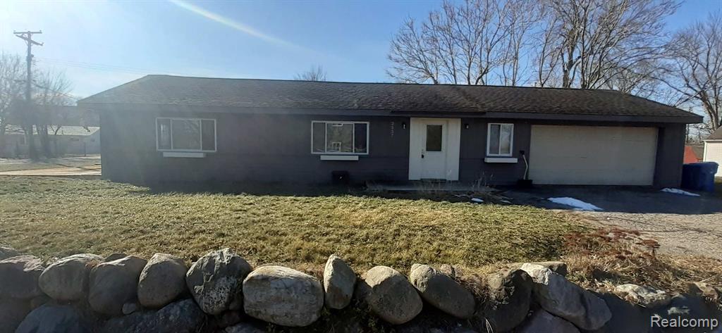 2557 DESMOND, Waterford, MI