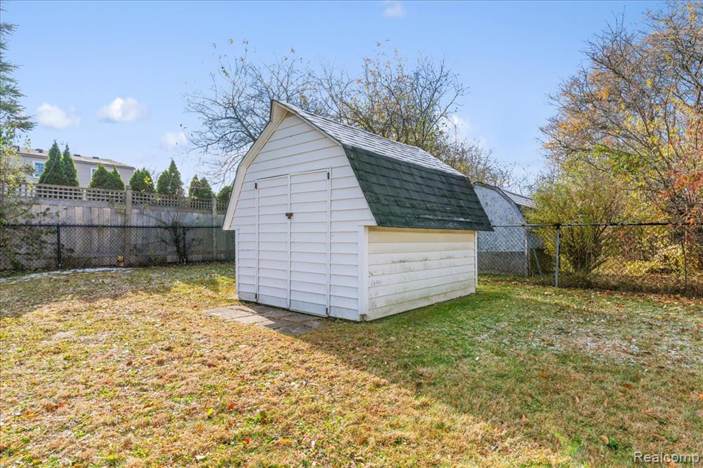 44611 Nantucket Drive, Canton, MI 48187 — Photo 27