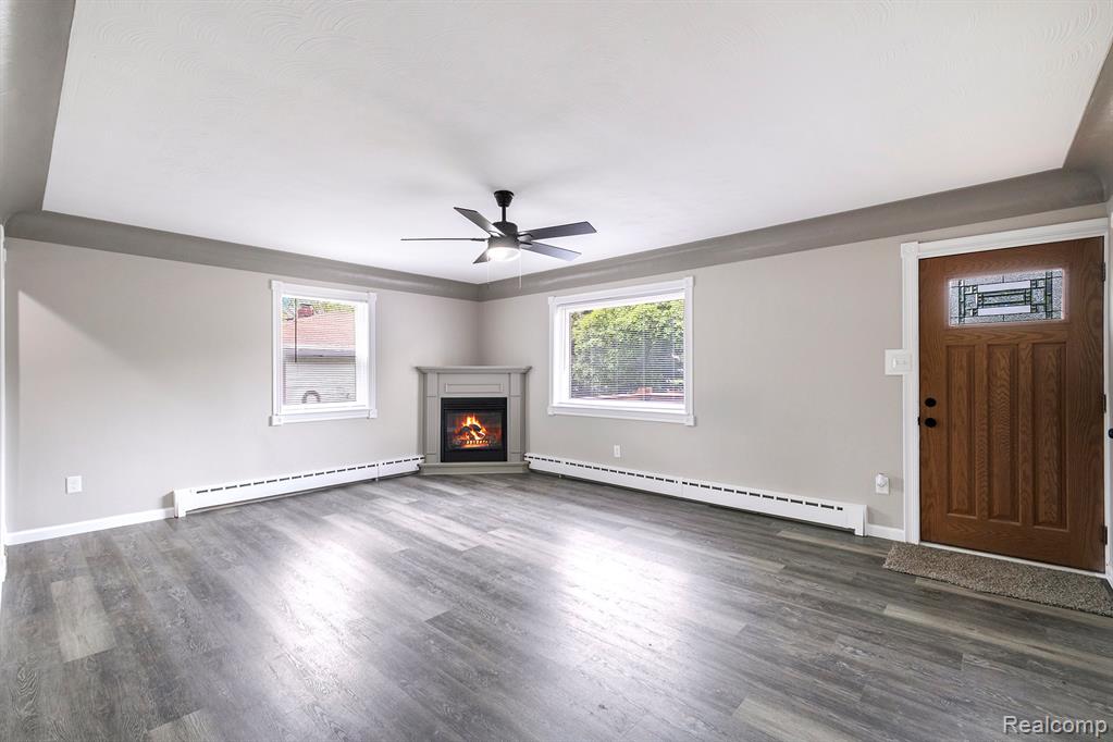 4434 Dublin Road, Burton, MI 48529 — Photo 5