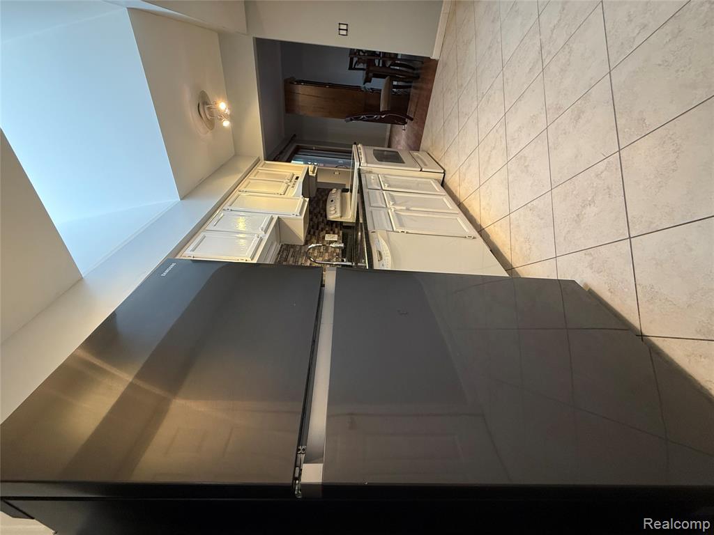 5561 Mansfield Avenue, Sterling Heights, MI 48310 — Photo 7