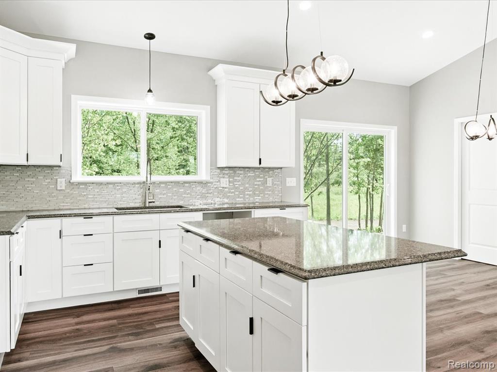 9711 CRAWFORD, Columbus, MI — Photo 4