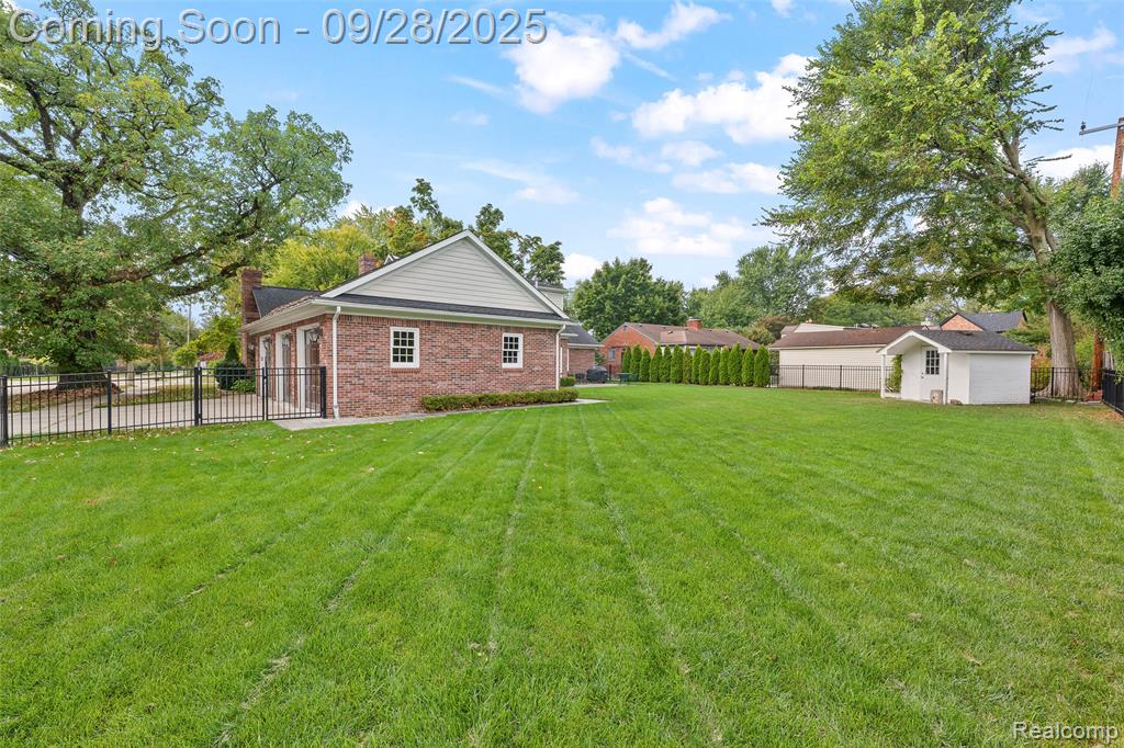 4402 Arlington Drive, Royal Oak, MI 48073 — Photo 6