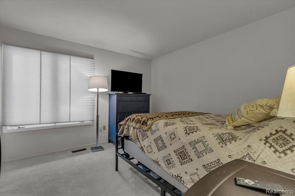 6983 Brookeshire Drive, West Bloomfield, MI — Photo 18