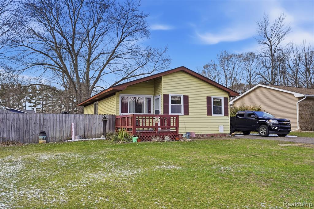 433 Haze, Pinckney, MI 48169 — Photo 3