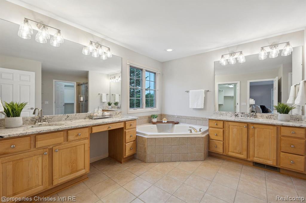 45055 WALNUT RIDGE, Northville, MI 48168 — Photo 35