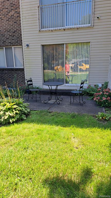 1 W WILLIAMSBURG TOWNE Street E, Southfield, MI 48075 — Photo 3
