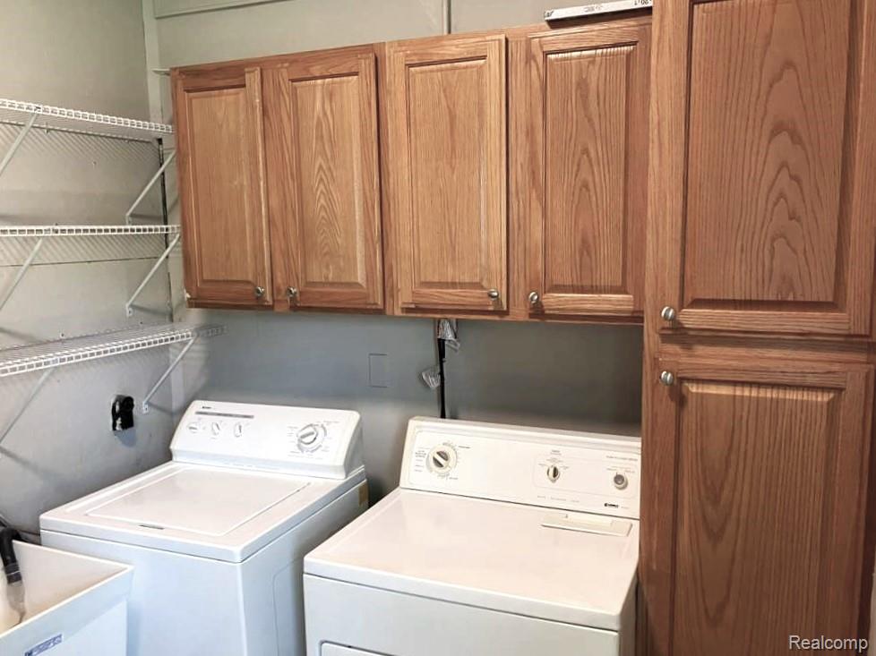 577 E HUDSON Avenue, Madison Heights, MI 48071 — Photo 17