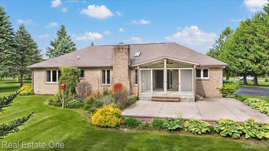 751 Bristol Lane, Clarkston, MI 48348 — Photo 34