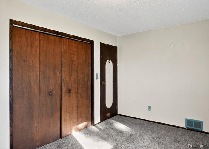 300 S Heritier Road, Linwood, MI 48634 — Photo 16