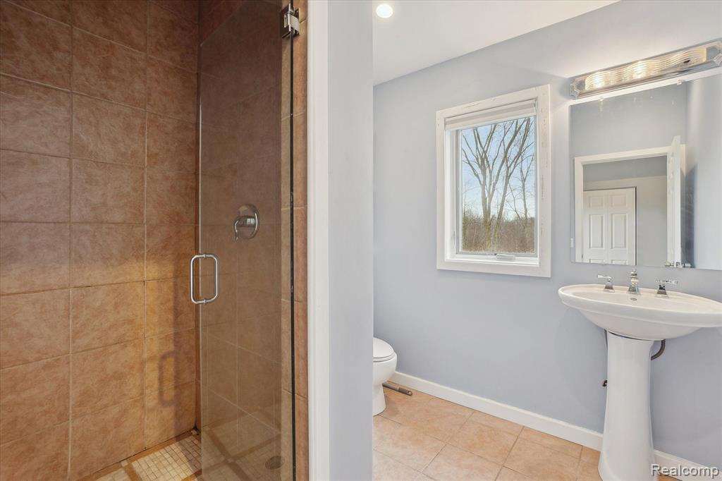 4434 N JENNINGS Road, Flint, MI 48504 — Photo 56