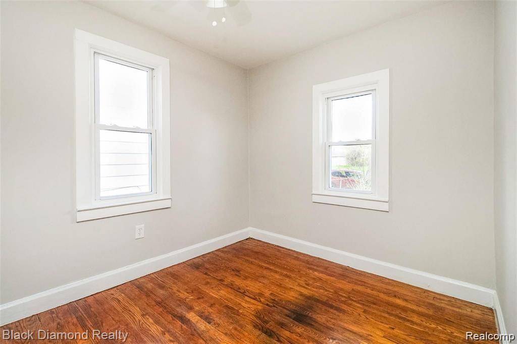 7060 DODGE Avenue, Warren, MI 48091 — Photo 6