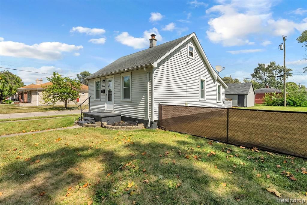 4401 Katherine Street, Dearborn Heights, MI 48125 — Photo 3