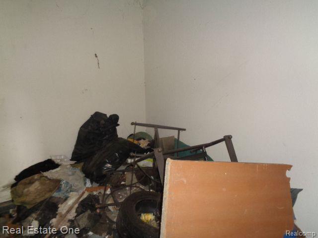 4208 HOLCOMB Street, Detroit, MI 48214 — Photo 18