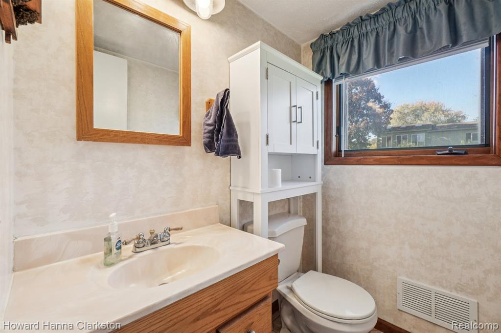 149 N Williams Lake Road, White Lake, MI — Photo 14