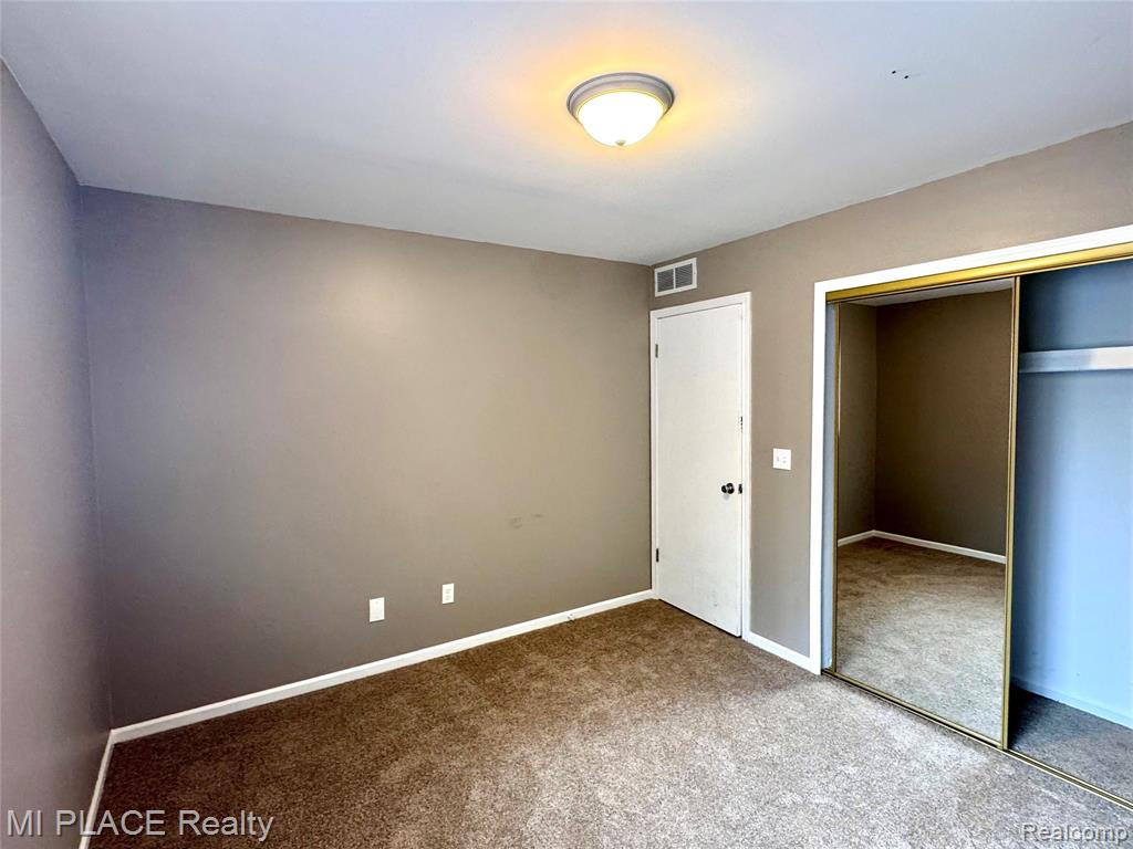16150 Clarkson Drive, 13, Fraser, MI 48026 — Photo 20