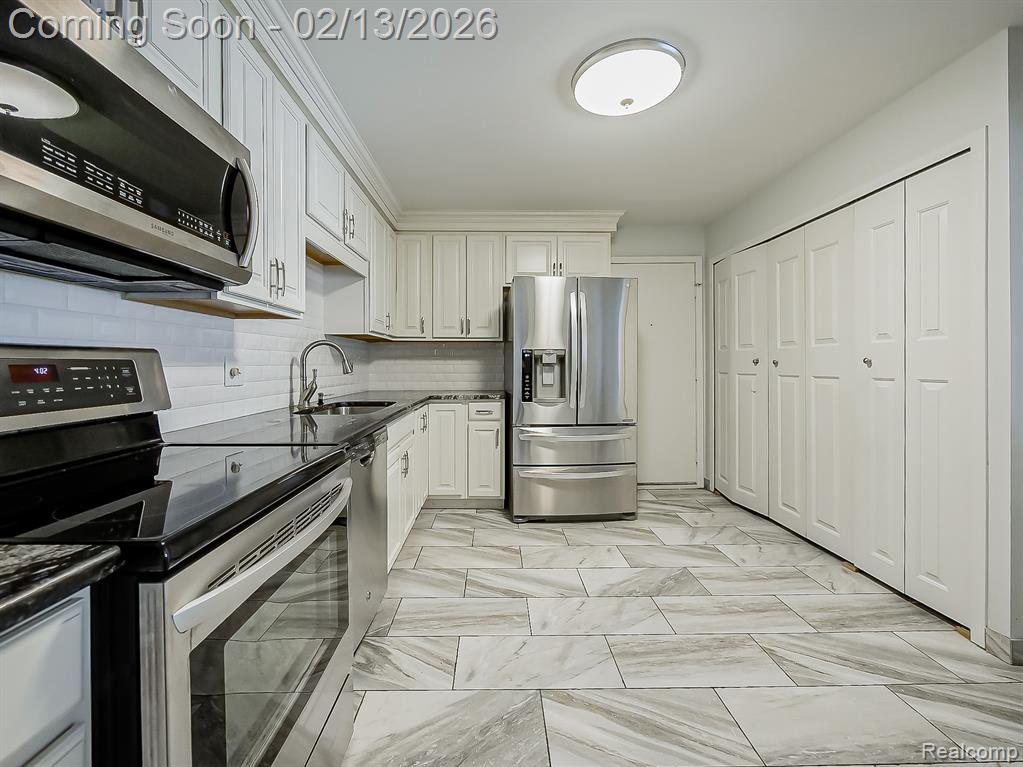 6505 Maple Lakes Court, West Bloomfield, MI — Photo 8