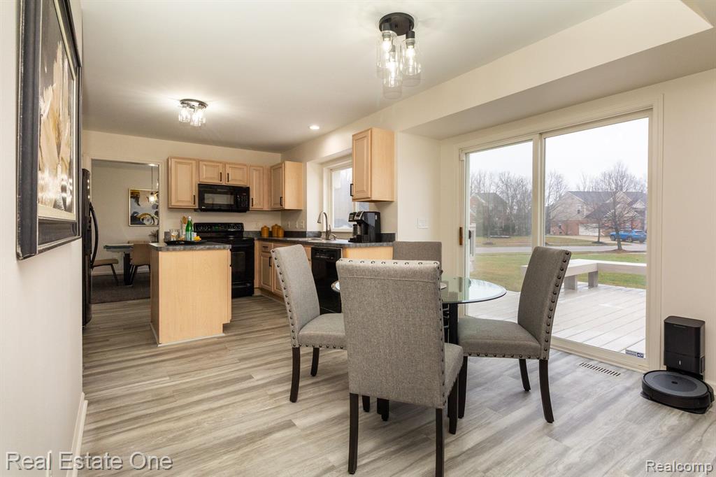 3281 NIAGARA Avenue, Canton, MI 48188 — Photo 11