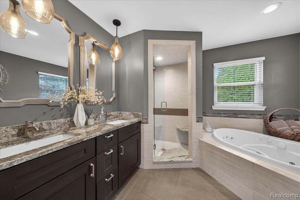 20196 Huron Drive, Clinton Twp, MI 48038 — Photo 17