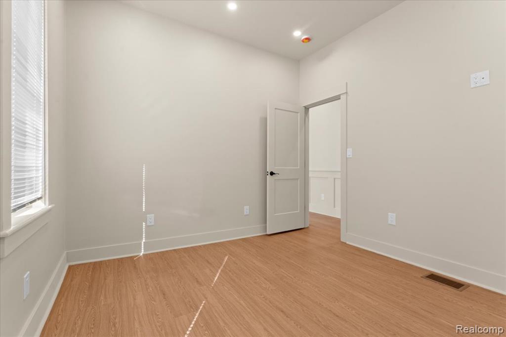 2414 Concord Street, Detroit, MI 48207 — Photo 40