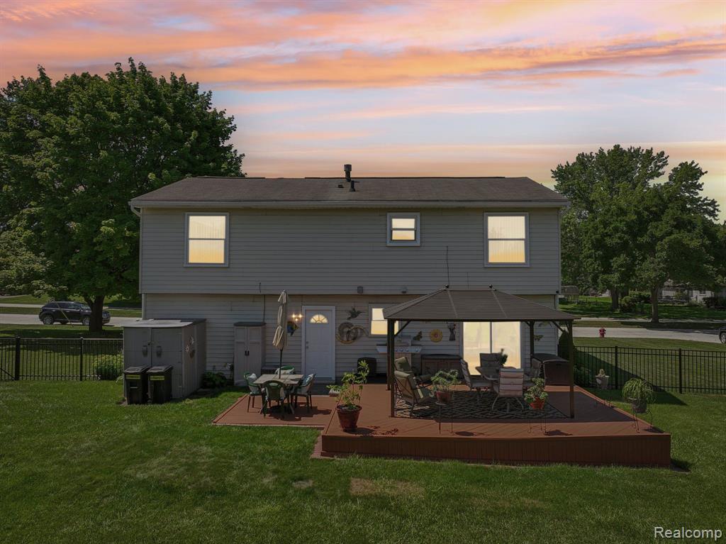 23244 CRANBROOKE Drive, Novi, MI — Photo 53