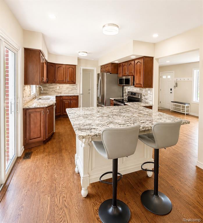 9739 Waterway Drive N, Grosse Ile, MI 48138 — Photo 6