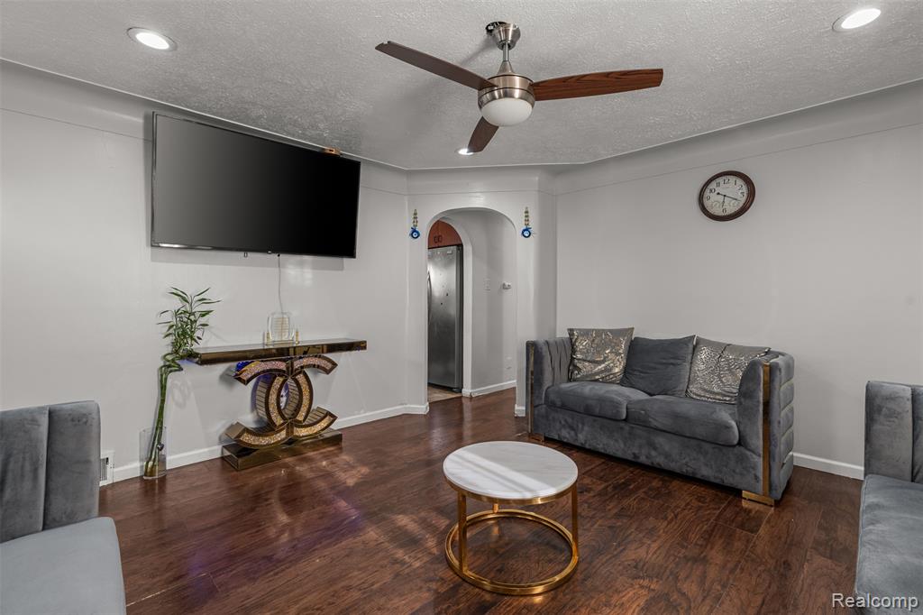 7044 Continental Avenue, Warren, MI 48091 — Photo 4