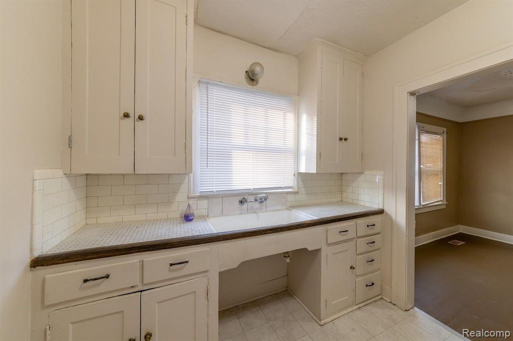 56 WALDO Street, Pontiac, MI 48341 — Photo 18