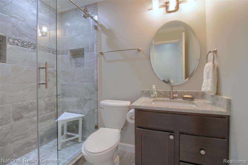 713 Woodcreek Circle, 26, Saline, MI 48176 — Photo 17
