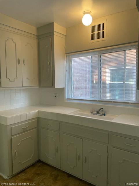7649-7651 CURTIS Street, Detroit, MI 48221 — Photo 13