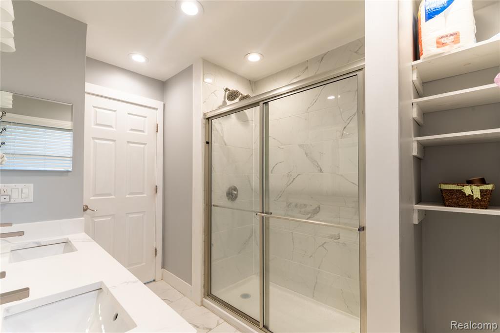 6655 Norton Drive, Troy, MI 48085 — Photo 7