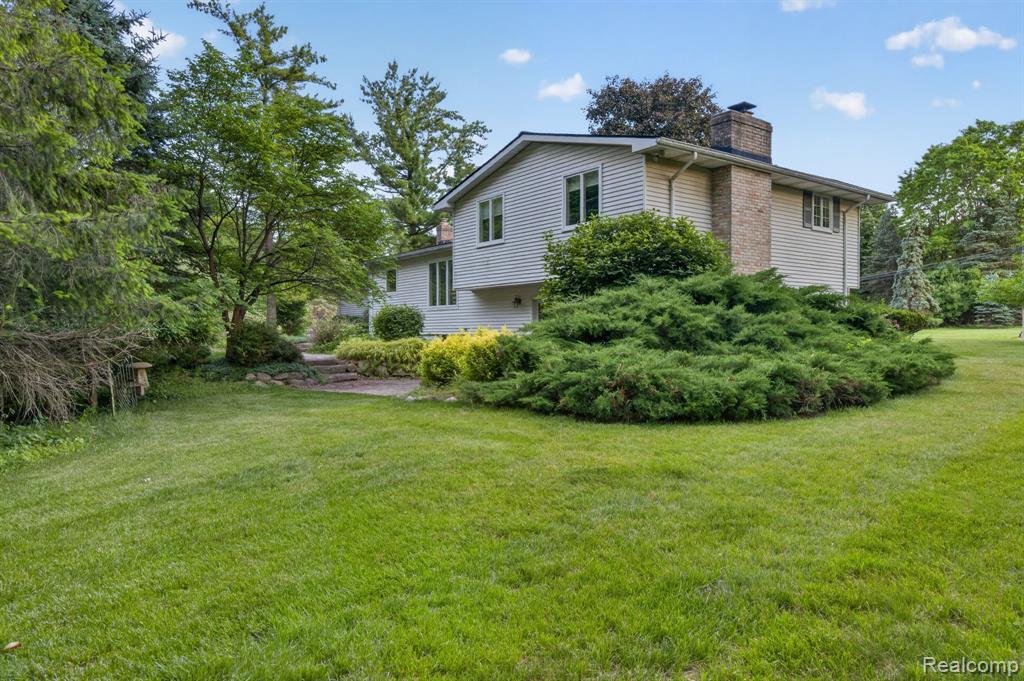 9144 Deer Park Court, Fenton, MI 48430 — Photo 55