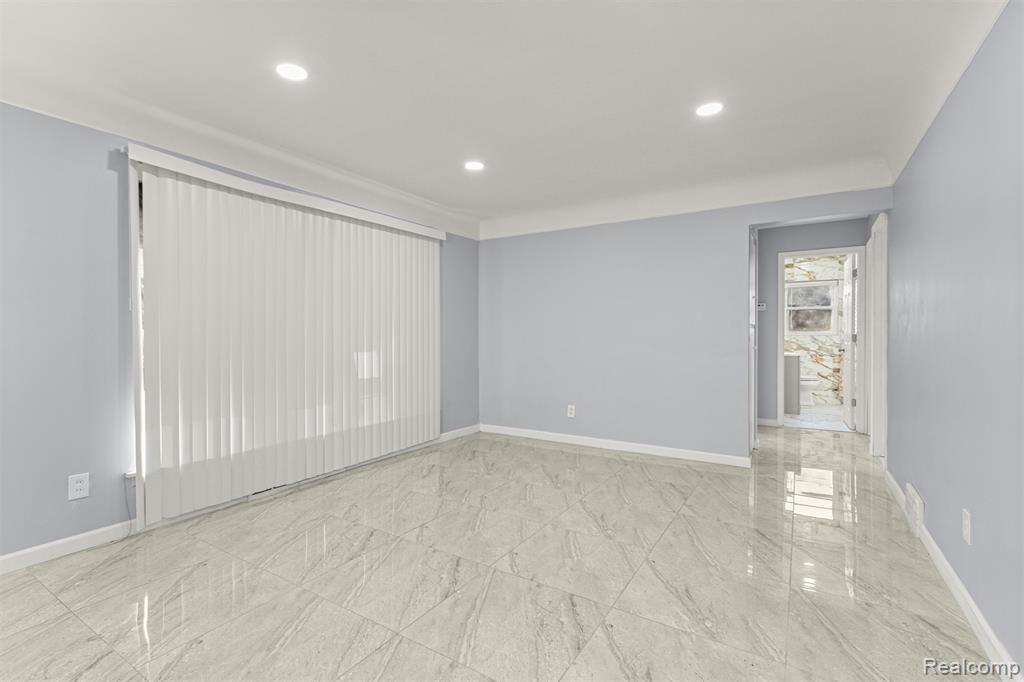 9319 Merriman Road, Livonia, MI 48150 — Photo 9