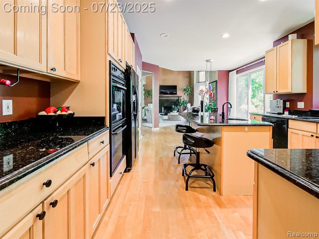 6590 Pembridge Hill, West Bloomfield, MI — Photo 2