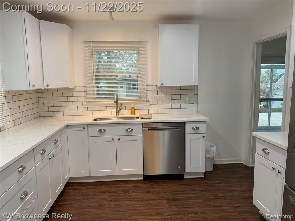 462 Algene Street, Lake Orion, MI 48362 — Photo 4