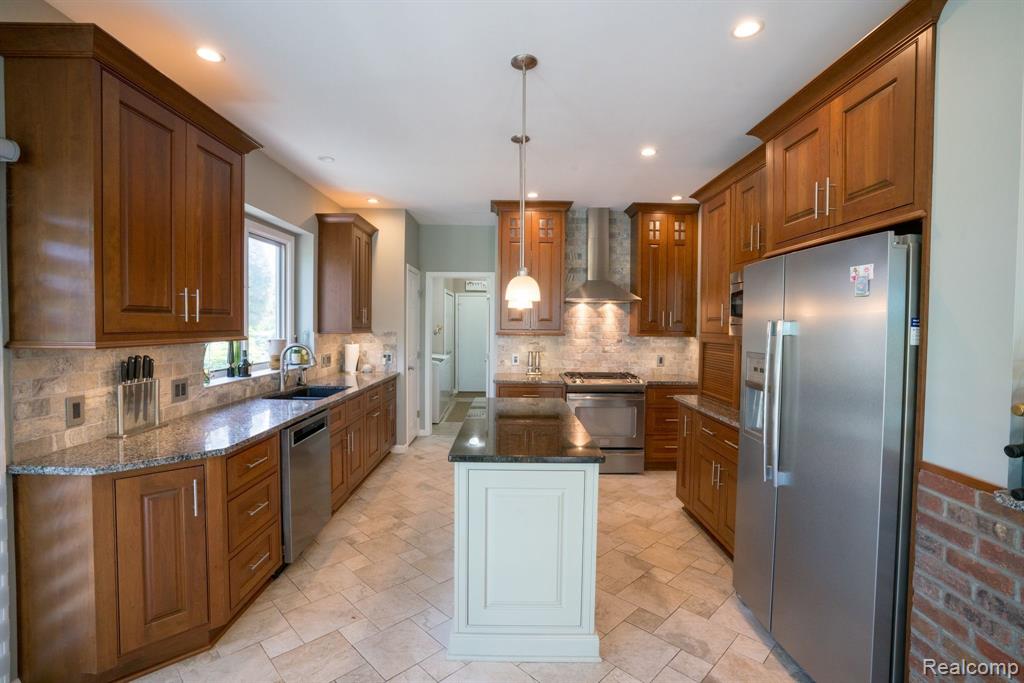 4870 DORAL Drive, Ann Arbor, MI 48108 — Photo 21