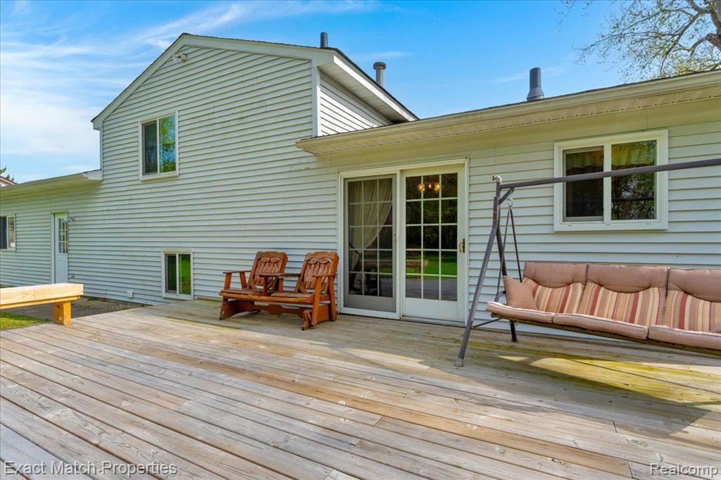 7180 HOWELL Avenue, Waterford, MI 48327 — Photo 11