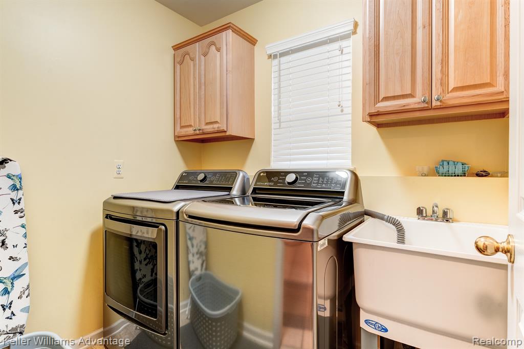 40752 Lenox Park Drive, Novi, MI 48377 — Photo 10