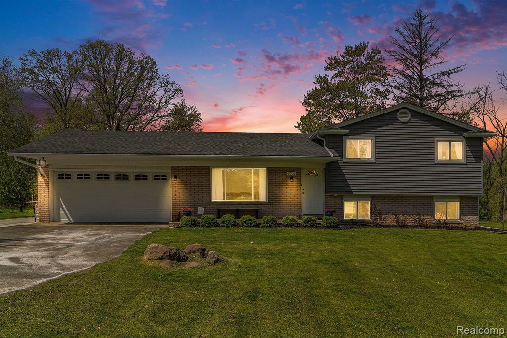 9703 TOWER Road, South Lyon, MI 48178 — Photo 5