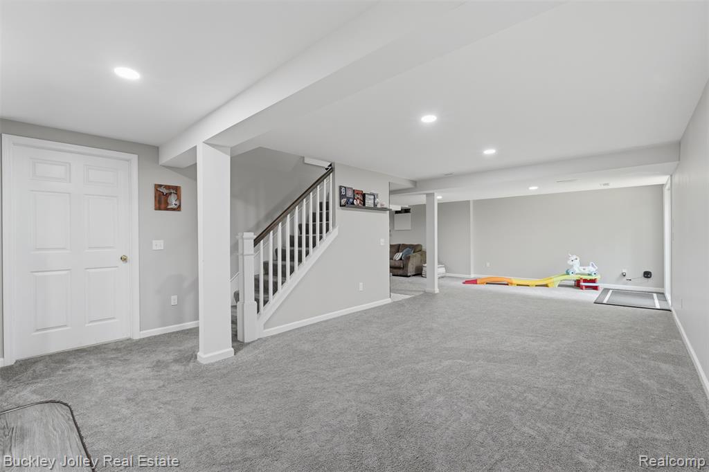 7829 Hillside Lakes Drive, Brighton, MI 48116 — Photo 28