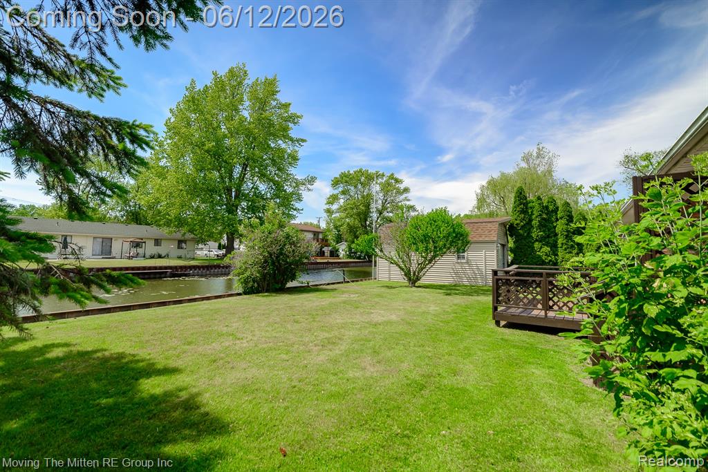 35382 Eldon Drive, Rockwood, MI — Photo 2
