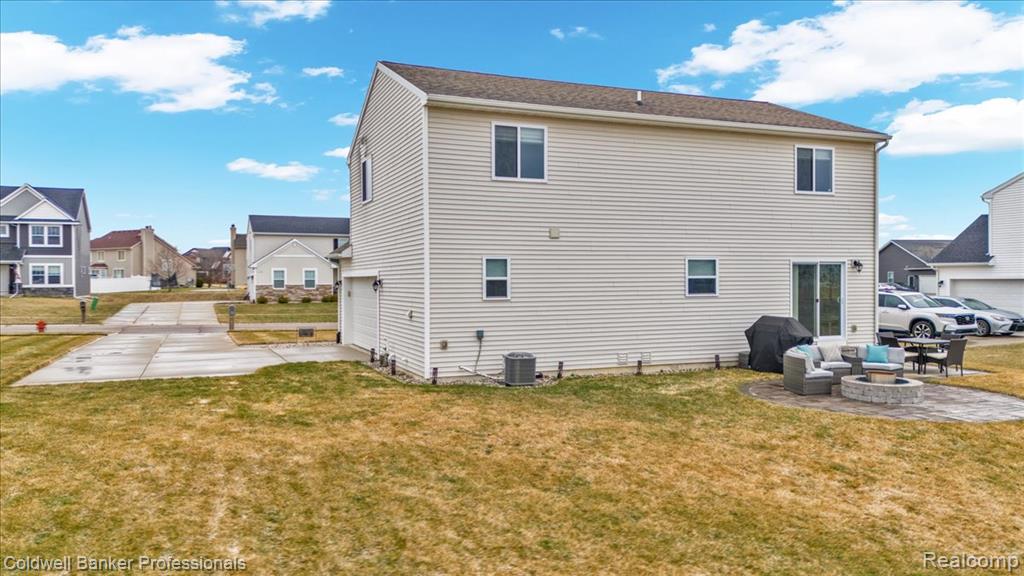 7047 Wildflower Court, Grand Blanc, MI 48439 — Photo 32
