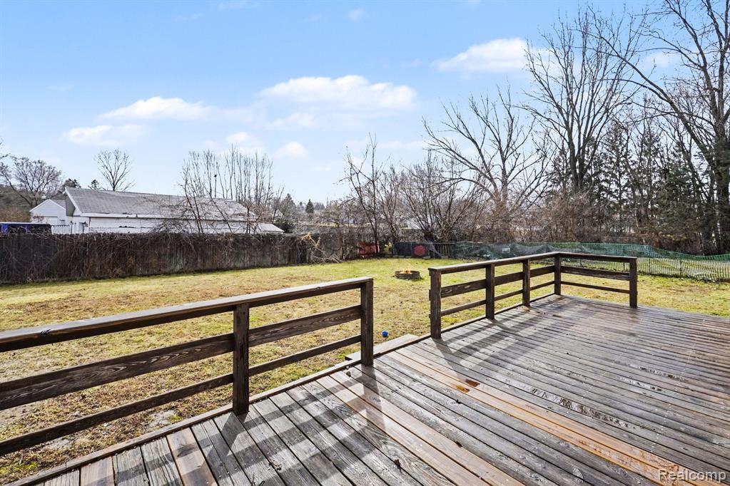 4483 Columbine Avenue, Burton, MI 48529 — Photo 15