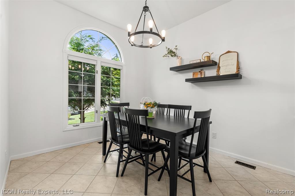 52542 Westcreek Drive, Macomb, MI 48042 — Photo 14