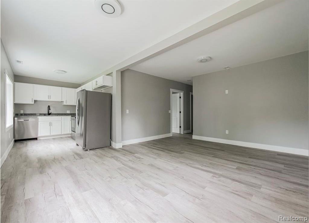 2890 Central Boulevard, Milford, MI 48380 — Photo 3