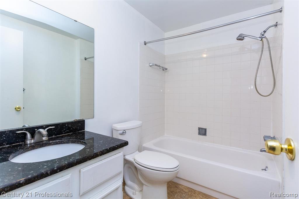 1658 Brentwood Drive, Troy, MI 48098 — Photo 20